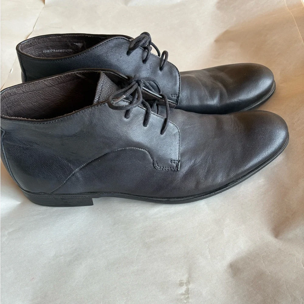 JOHN VARVATOS STAR USA COMMUTER CHUKKA BOOT PEBBLE LEATHER Size 10 - Picture 2 of 9
